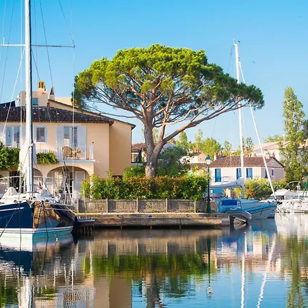 Casa de Férias Maison 4 à Port Avec Piscine Et Amarrage Privé - Fr-1-868-18